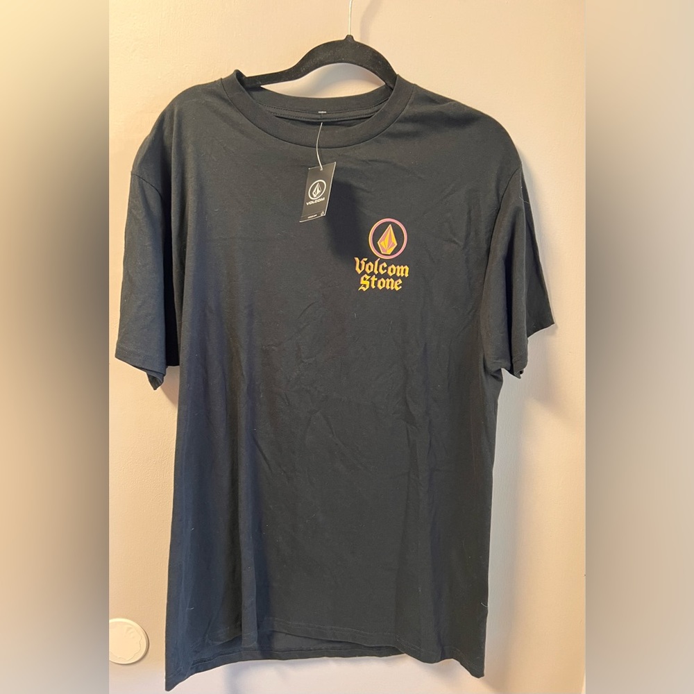 Black volcom stone tshirt